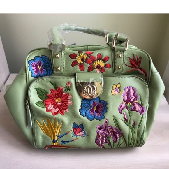 Beautiful New Designer Sharif Embroidered Bag & Victoria’s Secret Heart Throw - Picture 2 of 16